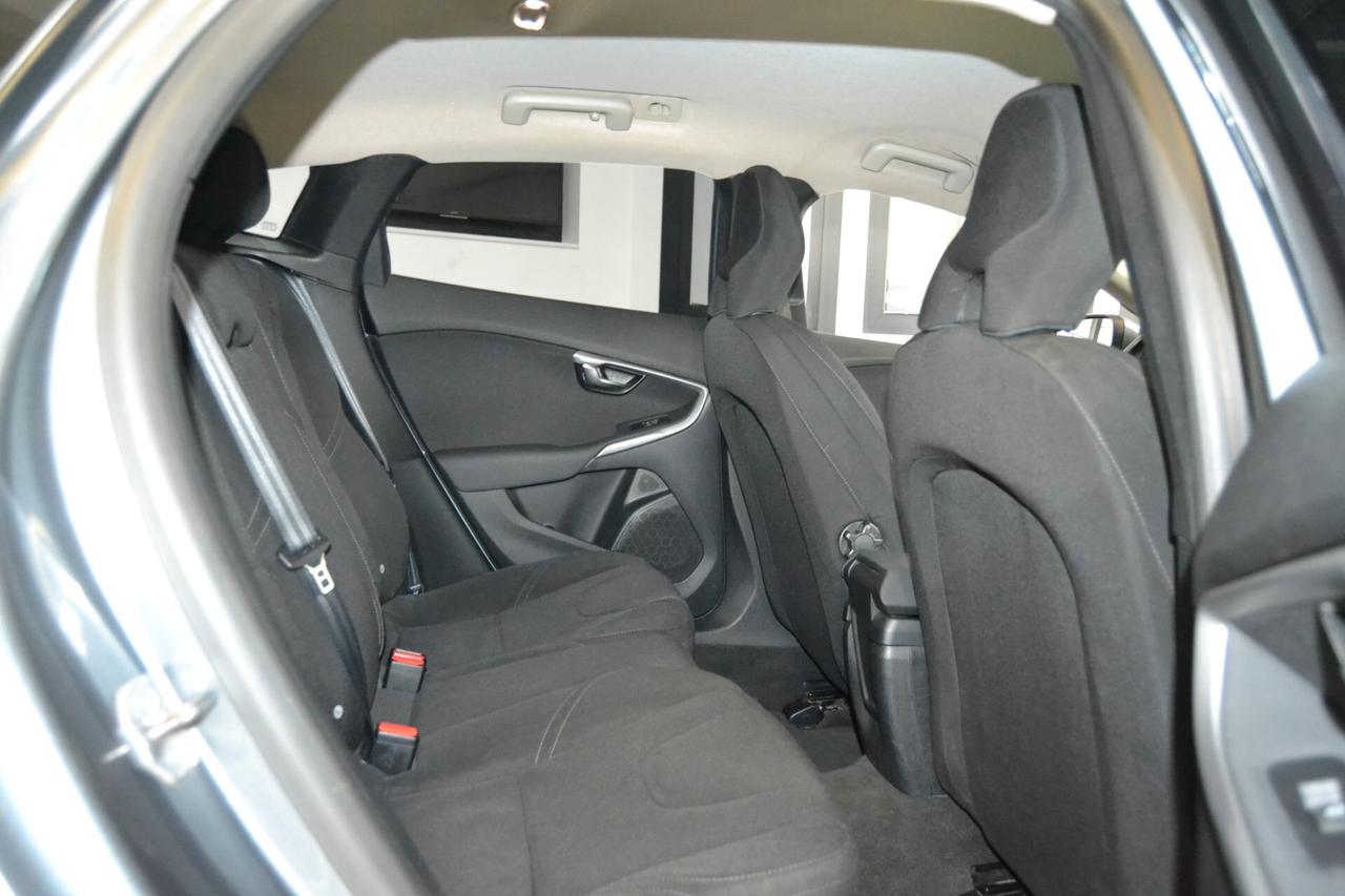 Volvo V40 D2 1.6D Momentum Tagliandi/Navi/Cruise/PDK