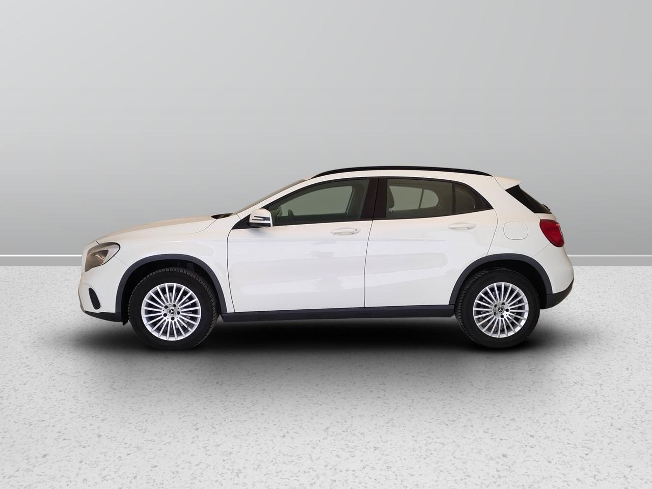 Mercedes-Benz GLA-X156 2017 - GLA 180 d Business auto