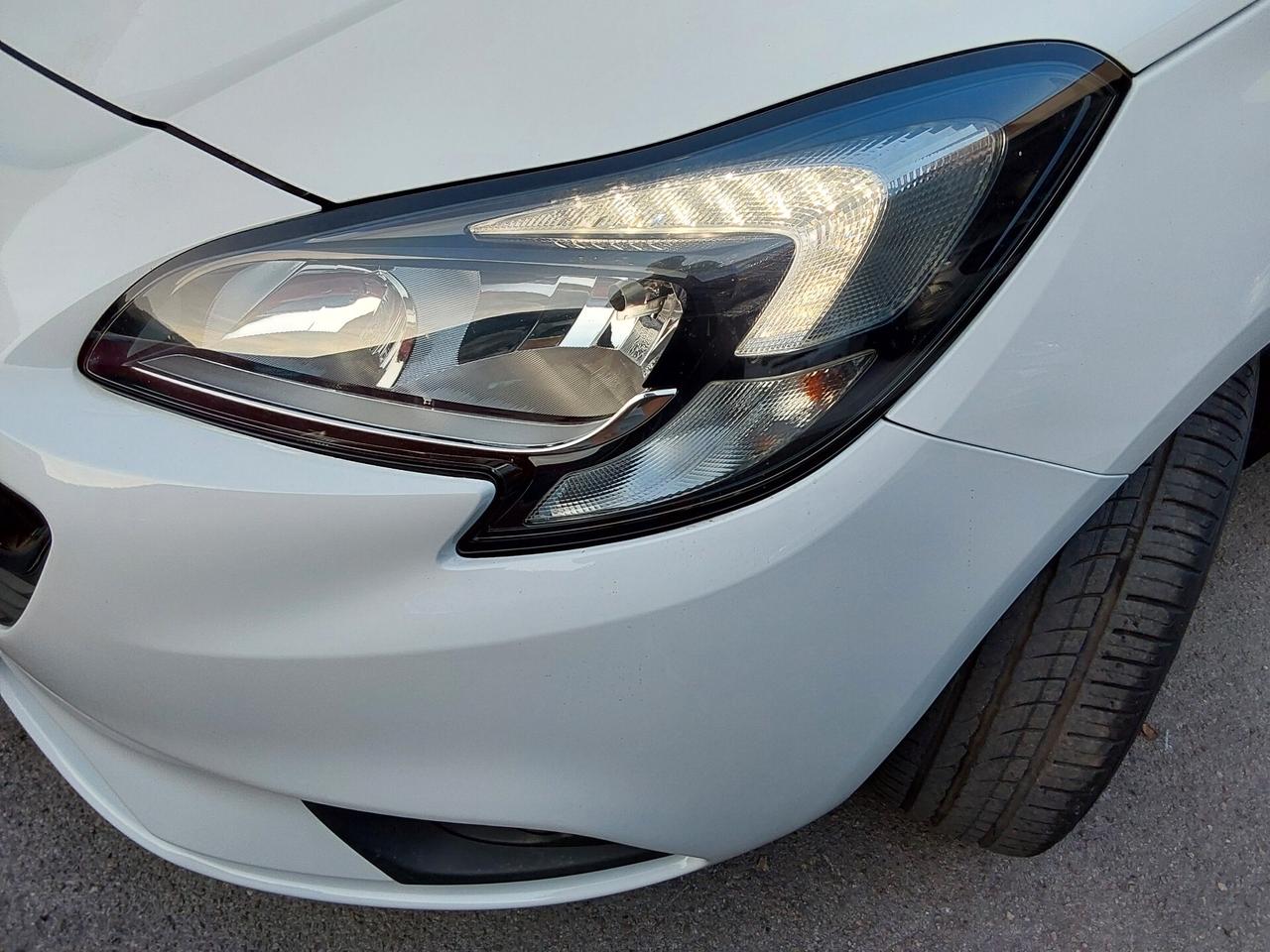 Opel Corsa 1.4 90CV GPL Di Serie Tech 5 porte b-Color