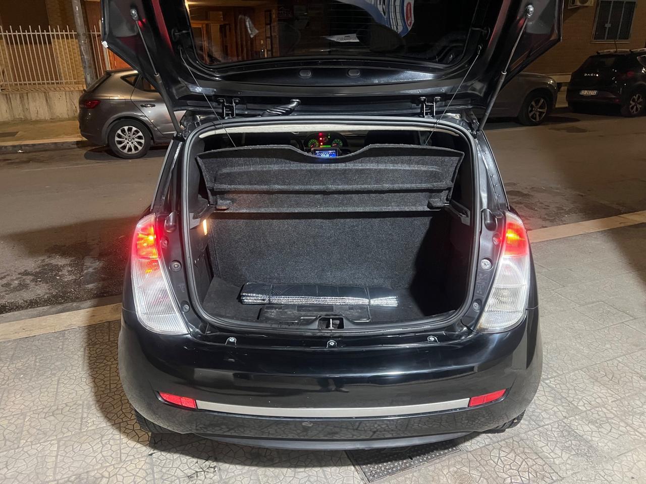 Lancia Ypsilon 1.4 Oro Ecochic GPL