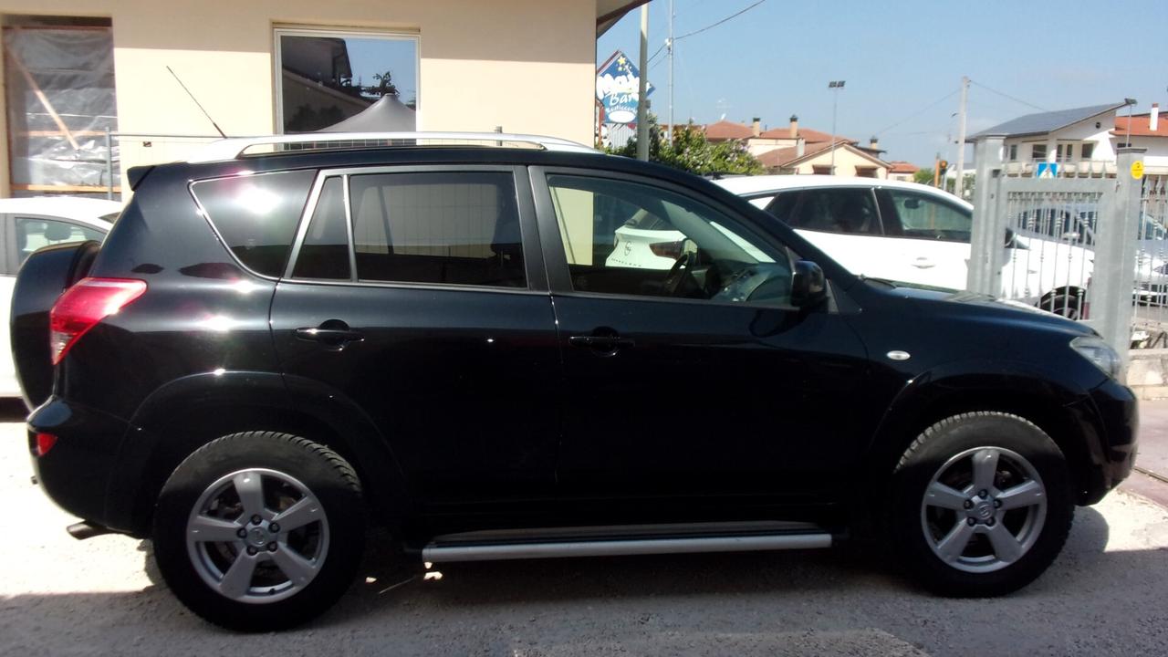 Toyota RAV 4 RAV4 2.2 D-4D 177 CV Luxury