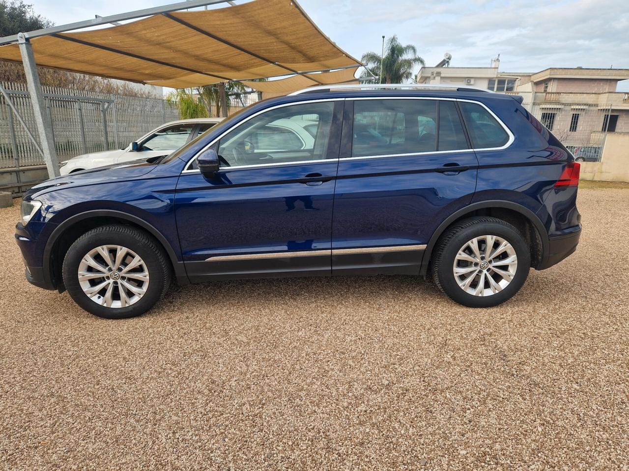 Volkswagen Tiguan 2.0 TDI SCR DSG Business BlueMotion Technology