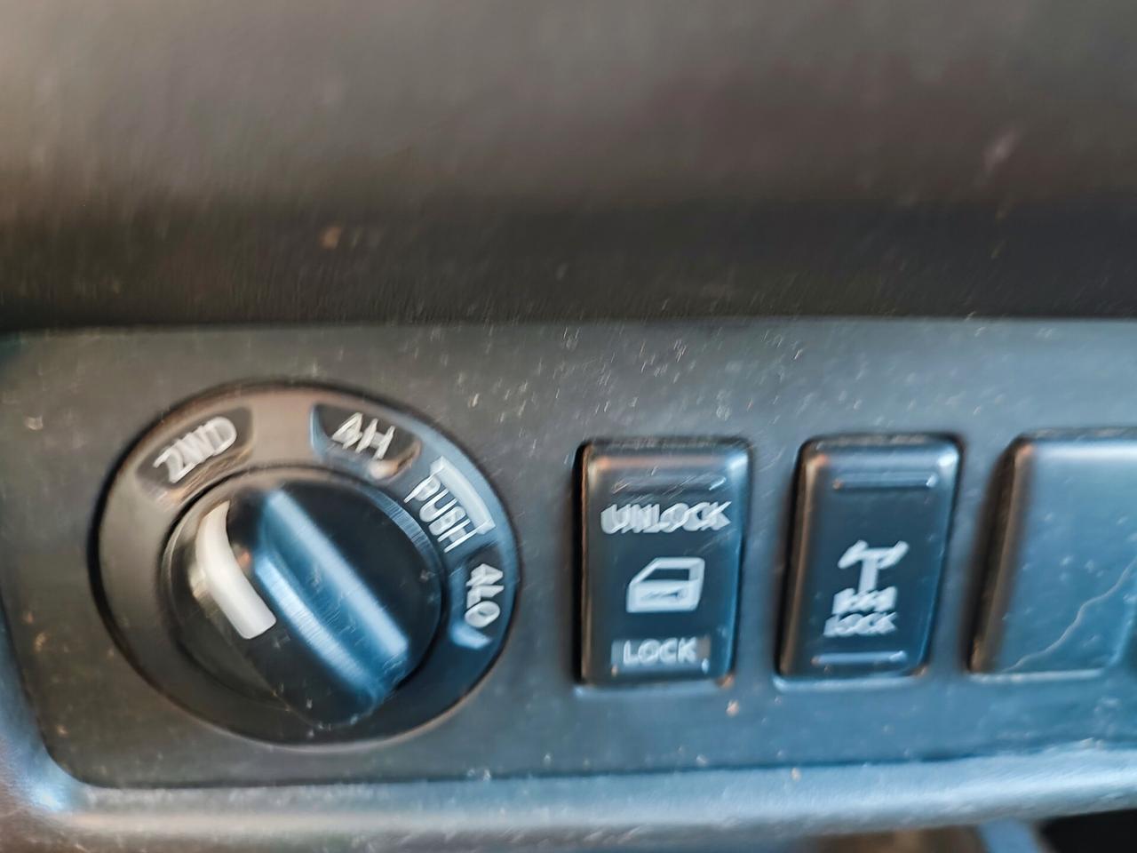 Nissan Navara 2.5 dCi 4 porte Double Cab Sport