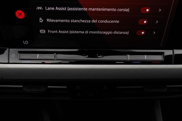 VOLKSWAGEN Golf Variant 1.0 eTSI EVO DSG Life