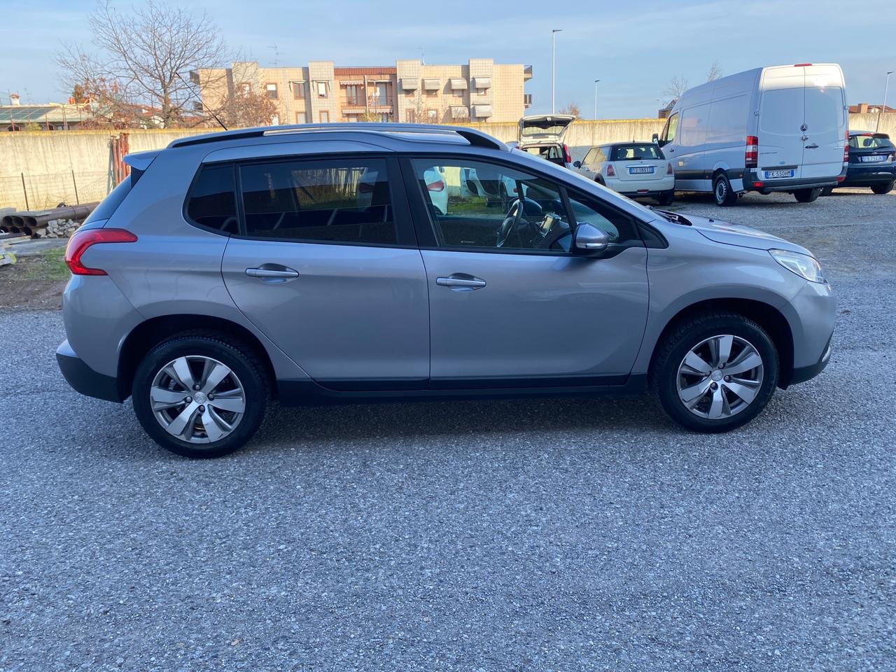 Peugeot 2008 1.2 VTi 82CV Access