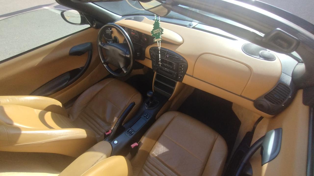 Porsche Boxster 2.5i 24V cat