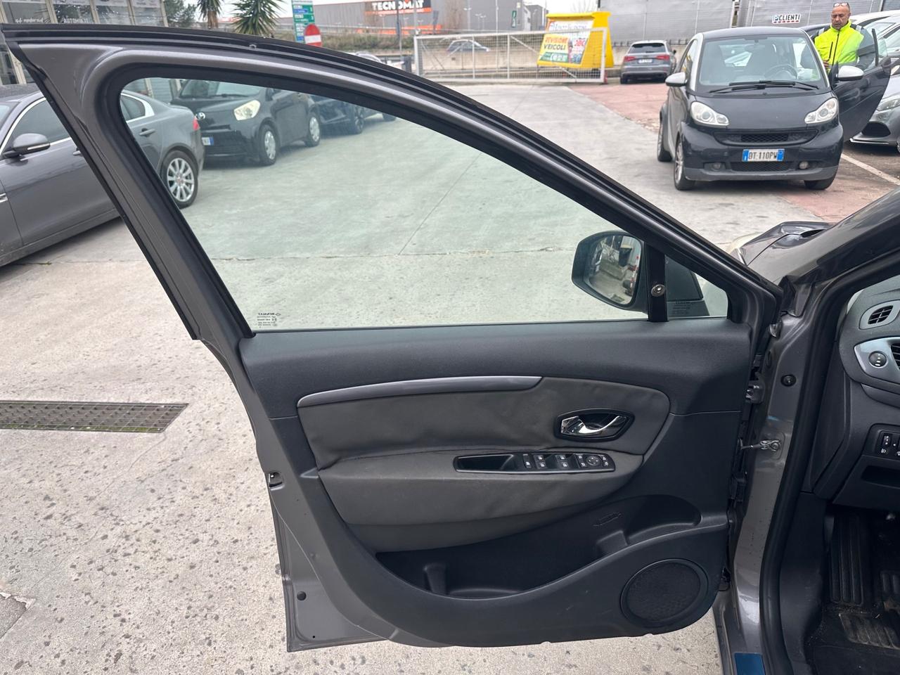Renault Scenic Scénic XMod dCi 95 CV Start&Stop Energy Limited