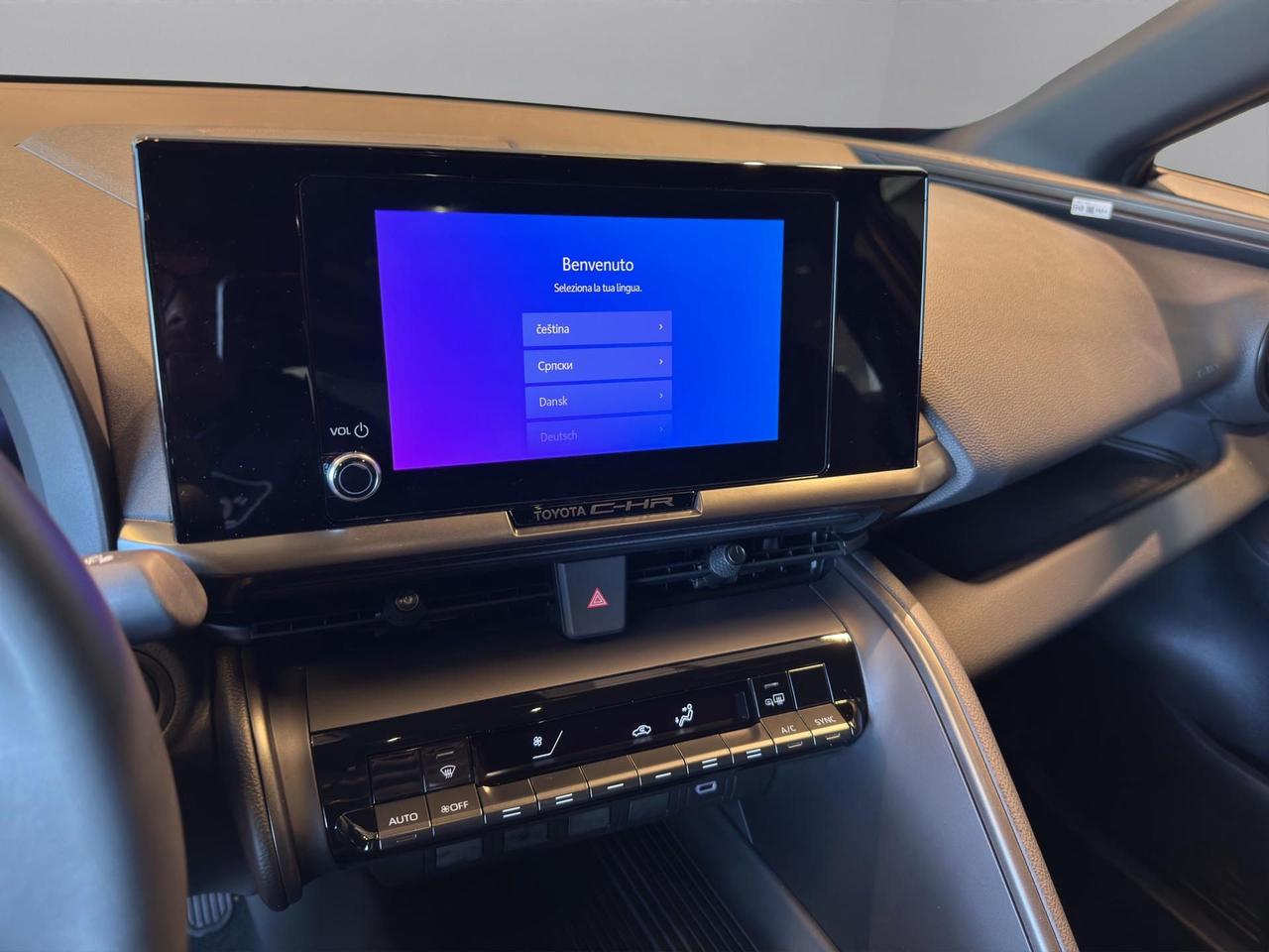 Toyota C-HR 1.8 hev Active fwd e-cvt