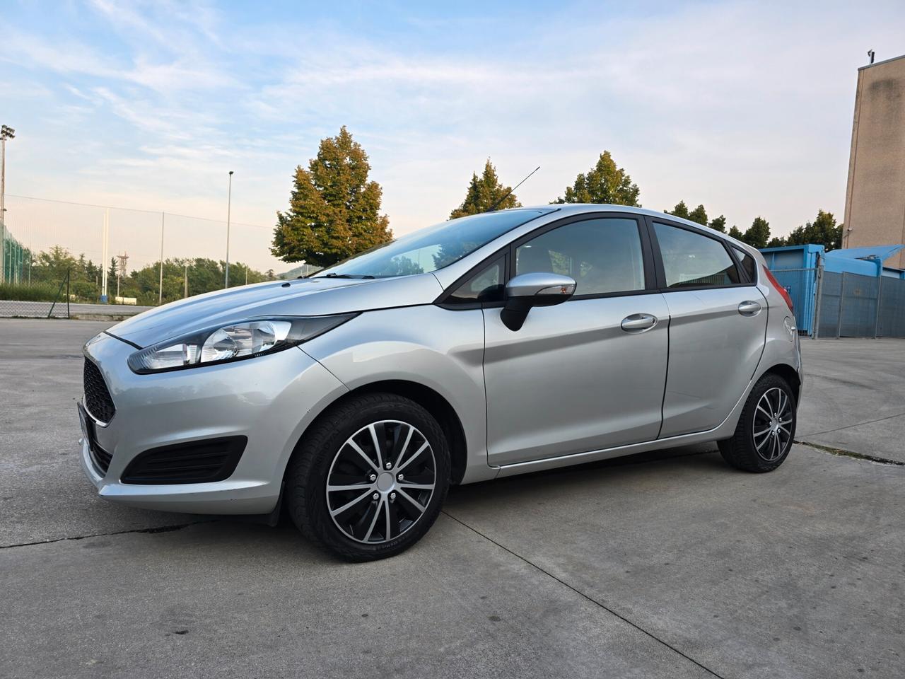 Ford Fiesta 1.5 TDCi 75CV 3 porte Black & White Edition