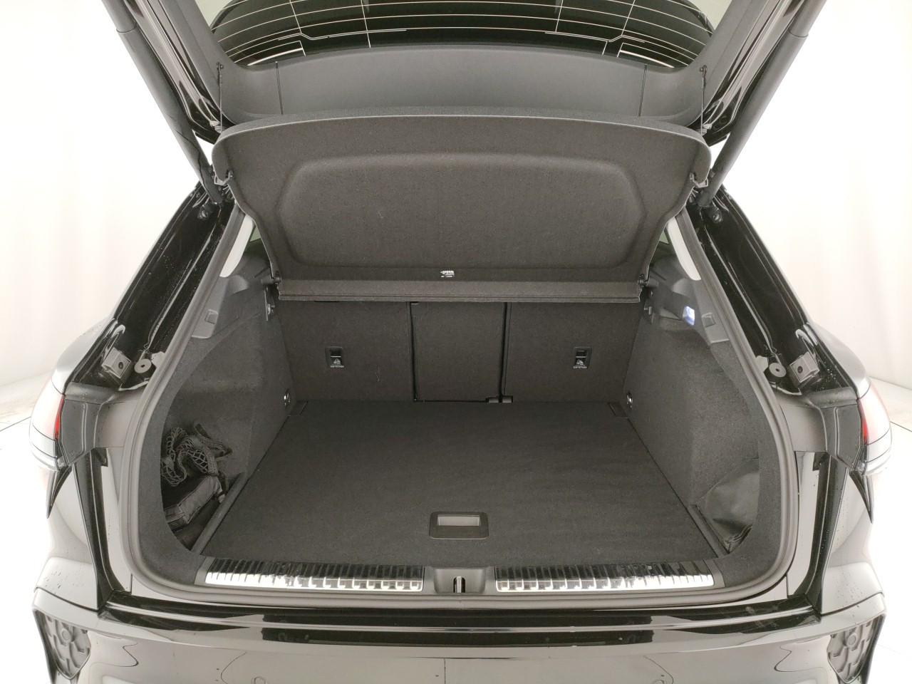 AUDI Aud Q3 SUV 40tfsi quattro Business advanced (204cv)