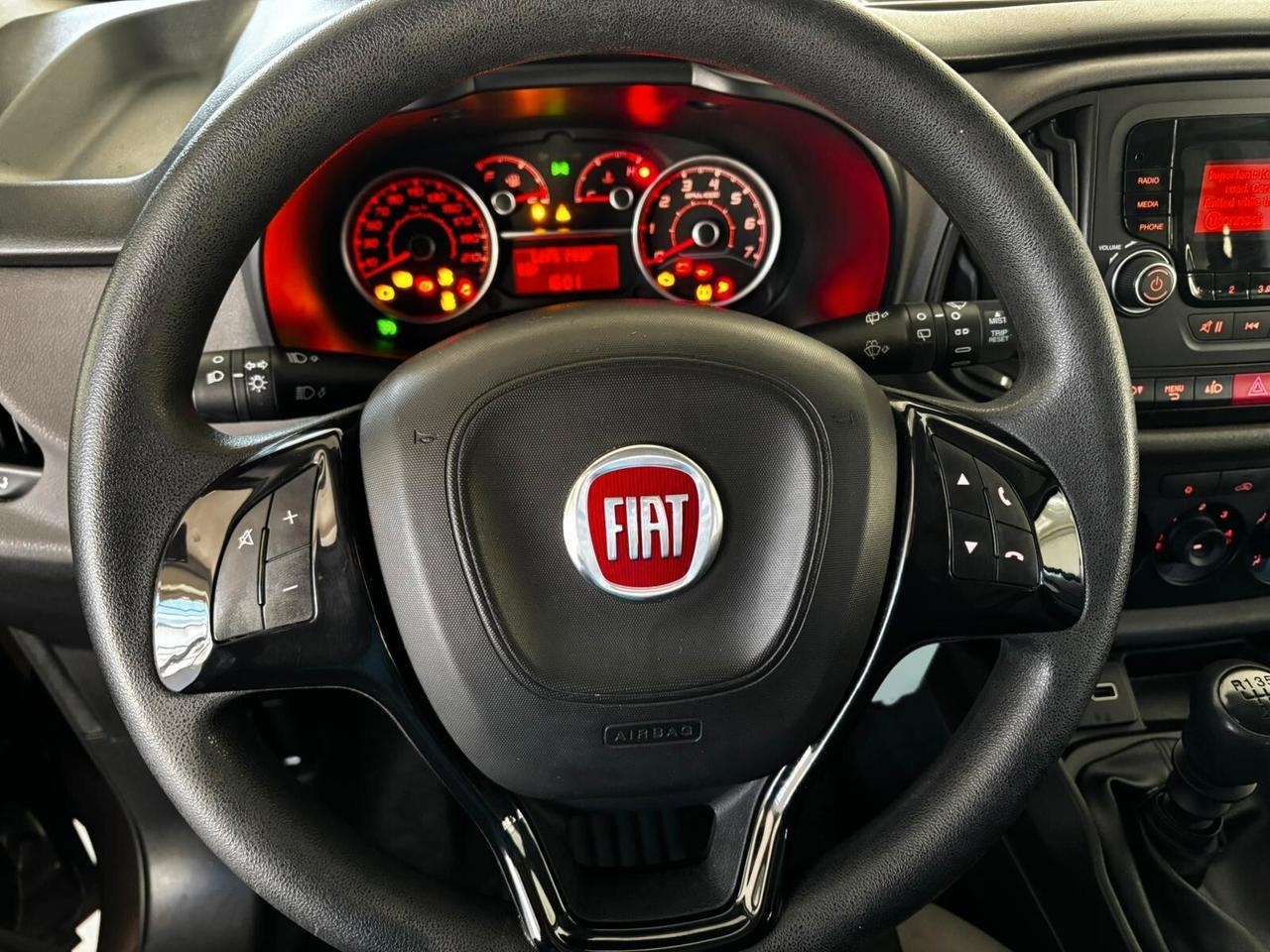Fiat Doblò 1.4 T-Jet 16V Easy 7 POSTI