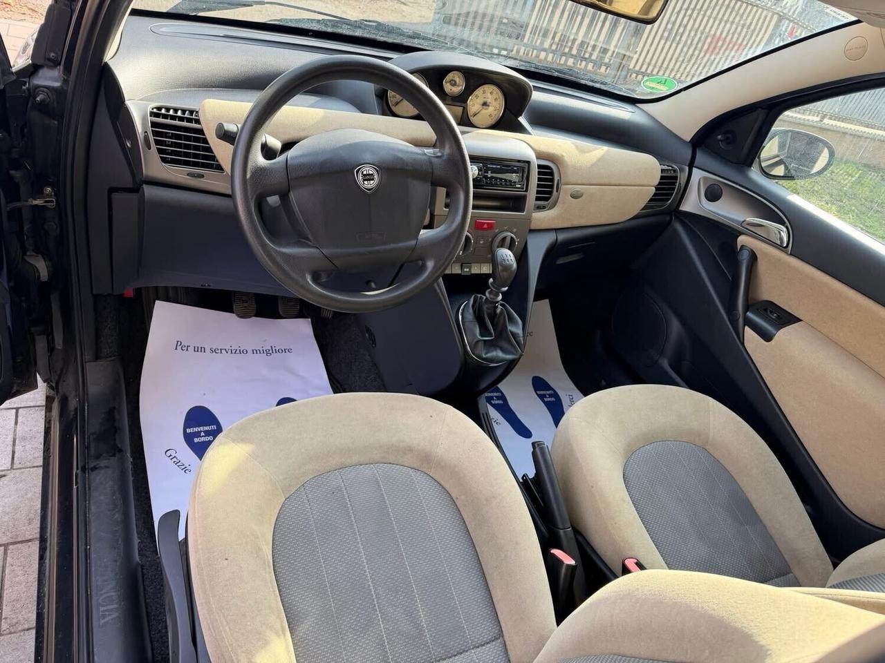 Lancia Ypsilon 1.2 Argento