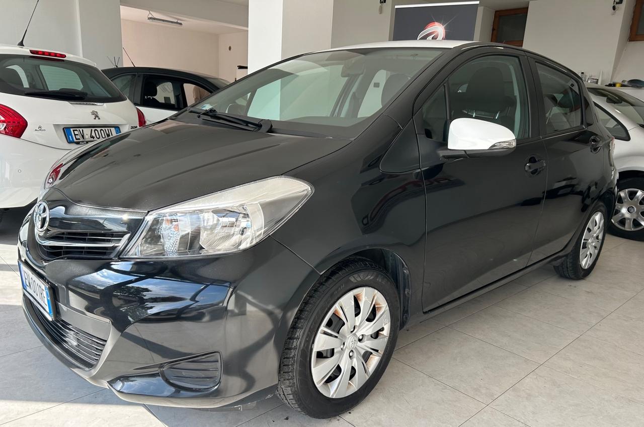 Toyota Yaris 1.0 benzina 51 kw 2014