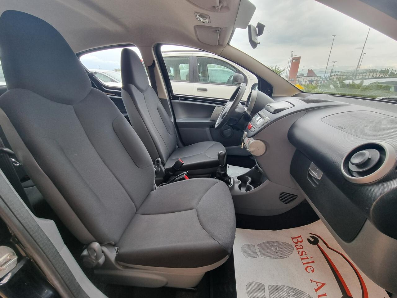 Toyota Aygo 1.0 12V VVT-i 5 porte Now Connect