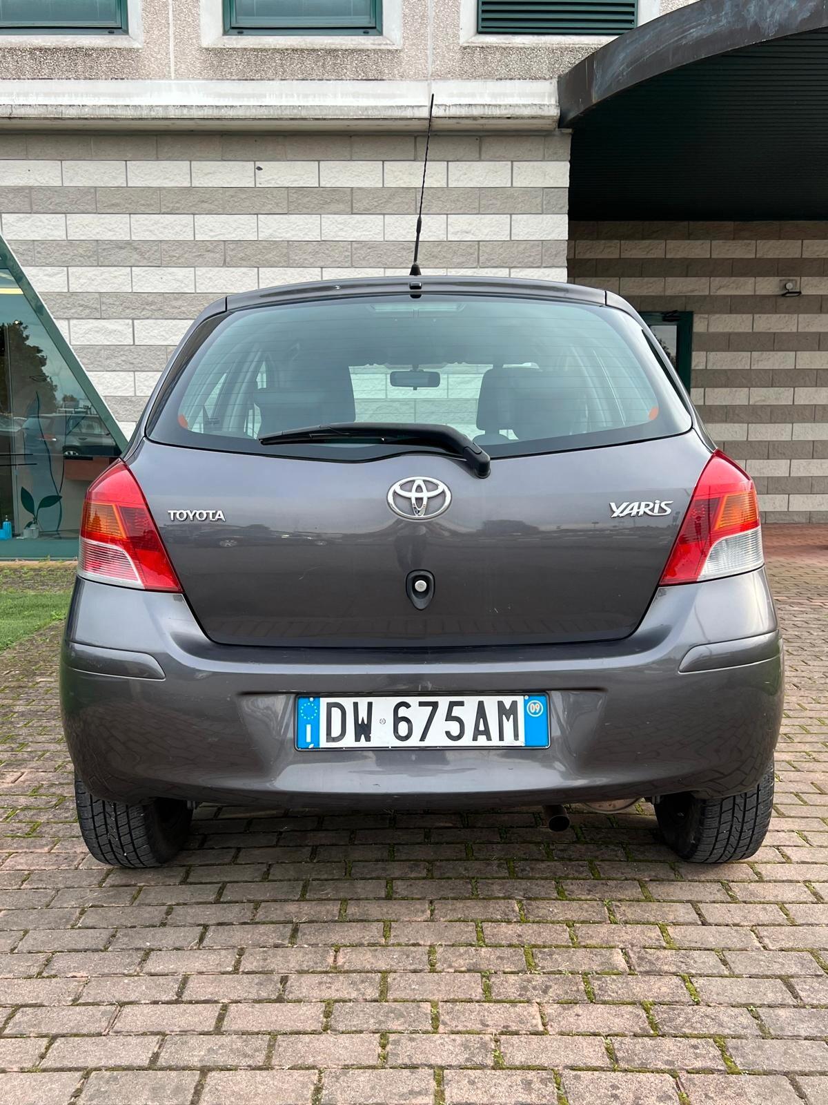 Toyota Yaris 1.3 5 porte