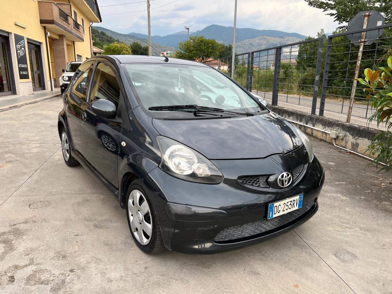 Toyota Aygo 1.0 12V VVT-i 5 porte Sol
