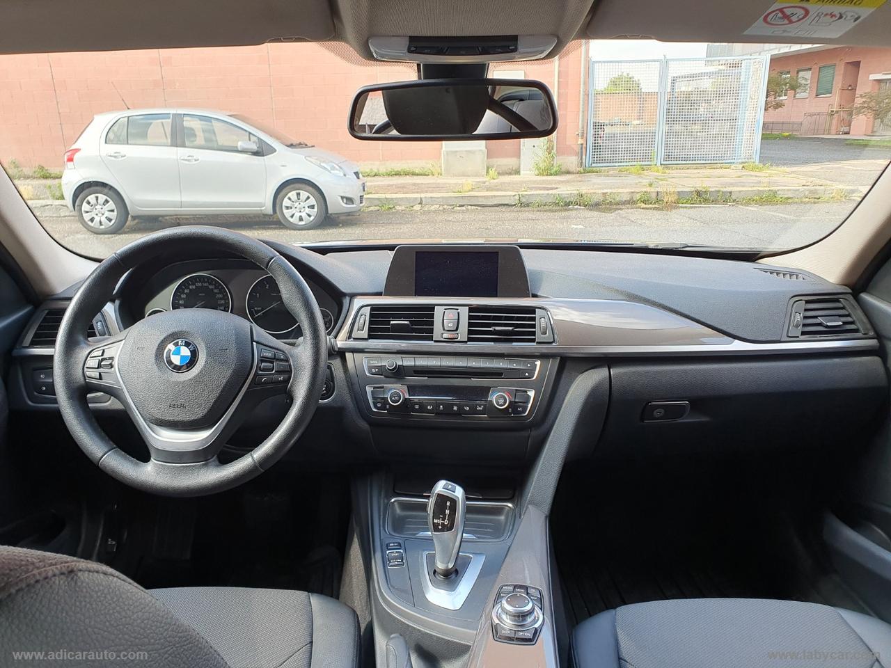 BMW 330dA xDrive Modern