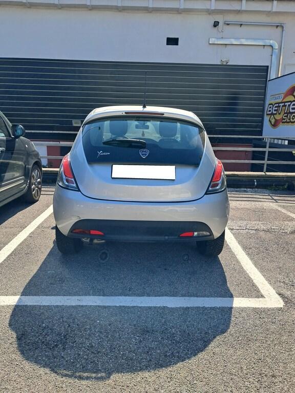 Lancia Ypsilon 5 Porte 1.2 Silver