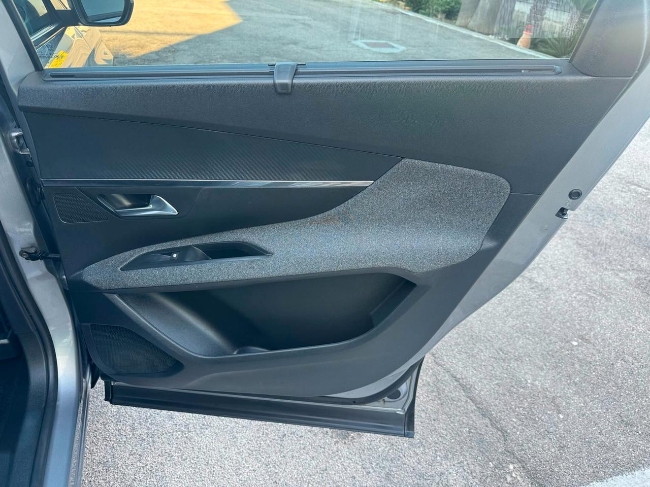 Peugeot 5008 1.5HDI 7POSTI 88.000KM