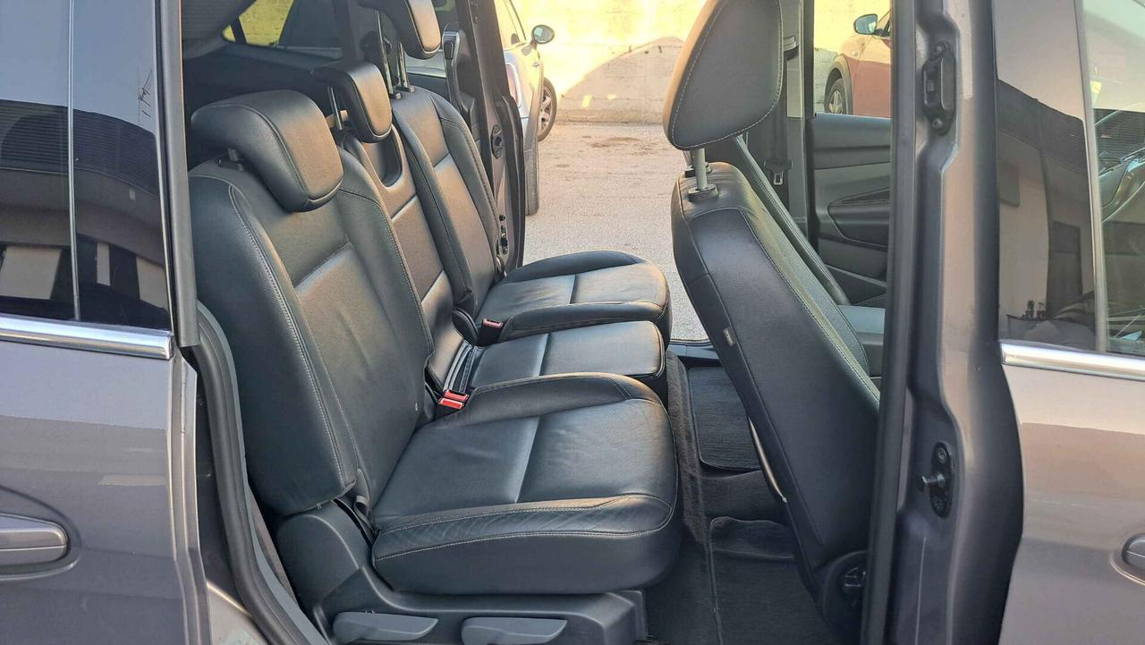 Ford C-Max 2.0 TDCi 163CV Powershift Titanium 7 Posti