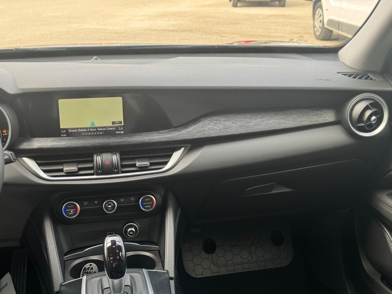 Alfa Romeo Stelvio 2.2 Turbodiesel 160 CV AT8 RWD Business