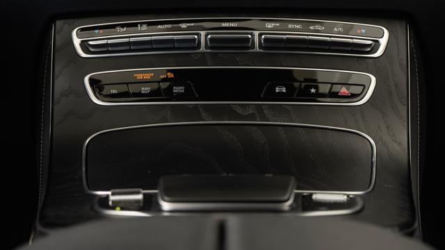MERCEDES-BENZ E 400 d 4Matic PREMIUM PLUS UNIPRO