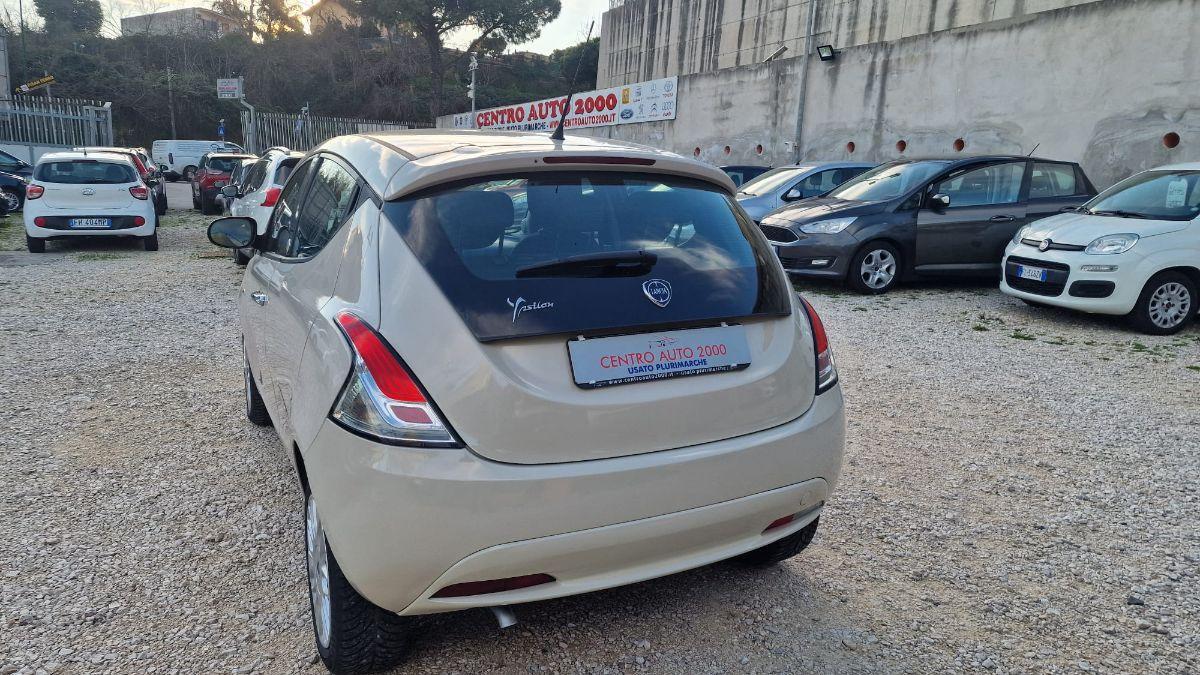LANCIA - Ypsilon - 1.2 69 CV 5p. GPL Ecochic Gold