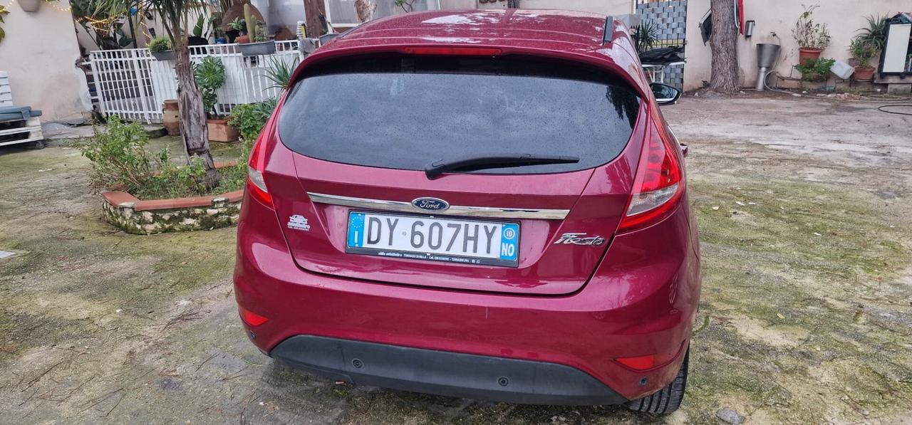 Ford Fiesta 1.4 5 porte Bz.- GPL Titanium