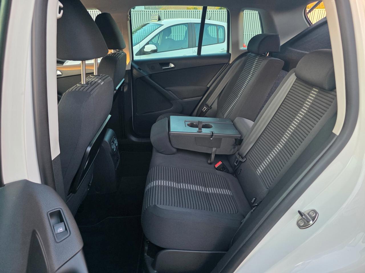 Volkswagen Tiguan 2.0 TDI Sport perfetta e garantita 12M