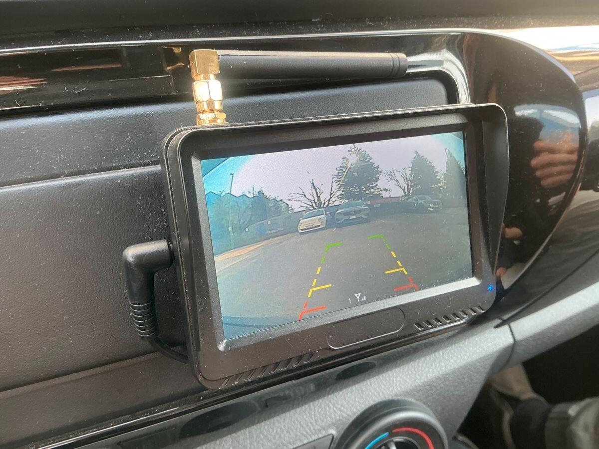 Toyota Hilux 2.4 D-4D Extra Cab Comfort 4x4 — 150 CV | 07/2021 | 28.100 km