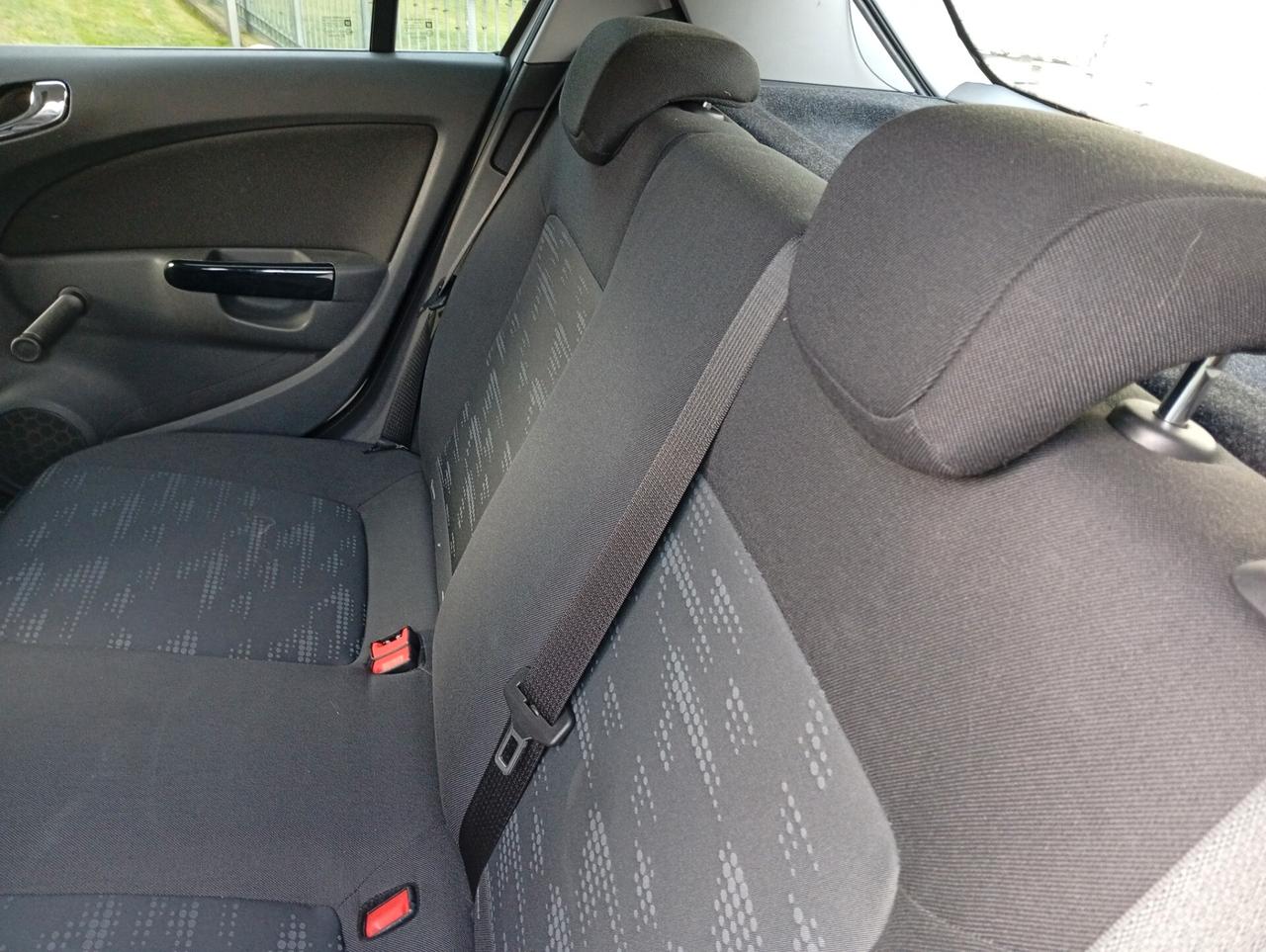 Opel Corsa 1.2 3 porte Club