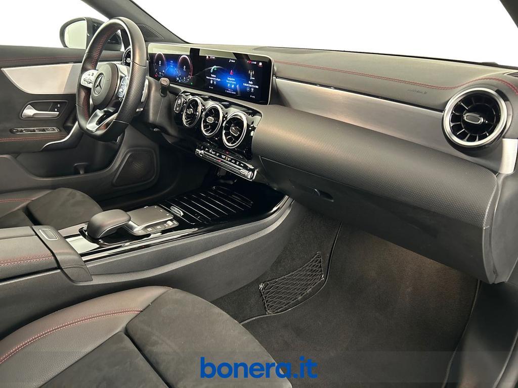 Mercedes CLA Shooting Brake 200 D Premium 4Matic 8G-DCT