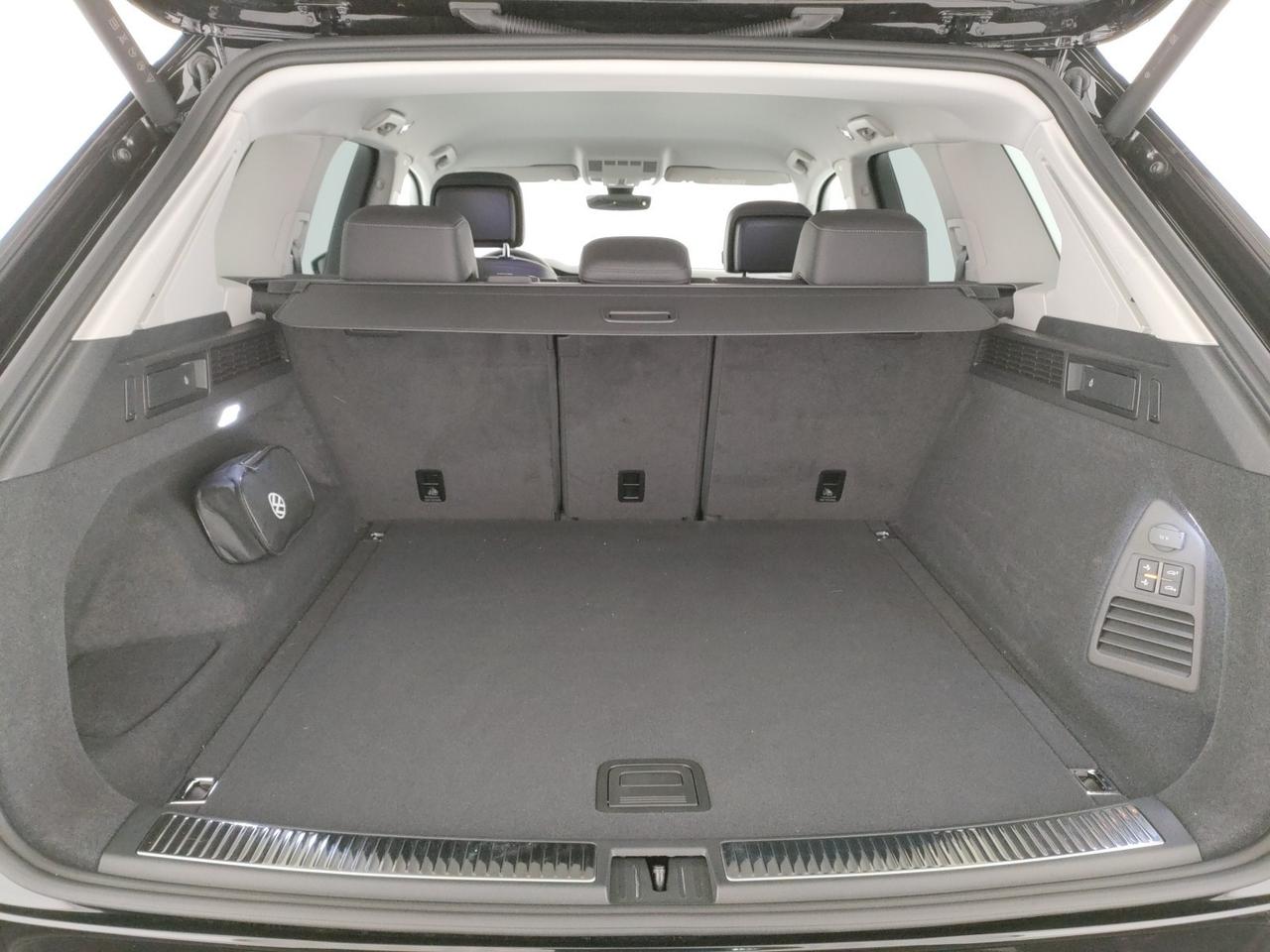 Volkswagen Touareg 3.0 v6 tdi scr elegance 231cv auto