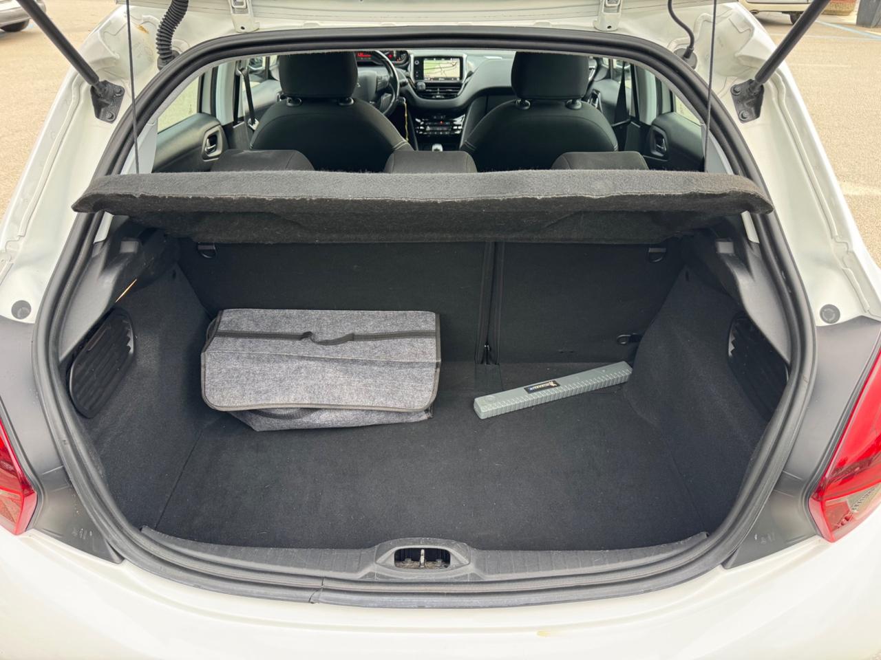Peugeot 208 PureTech 82 5p. GPL Allure