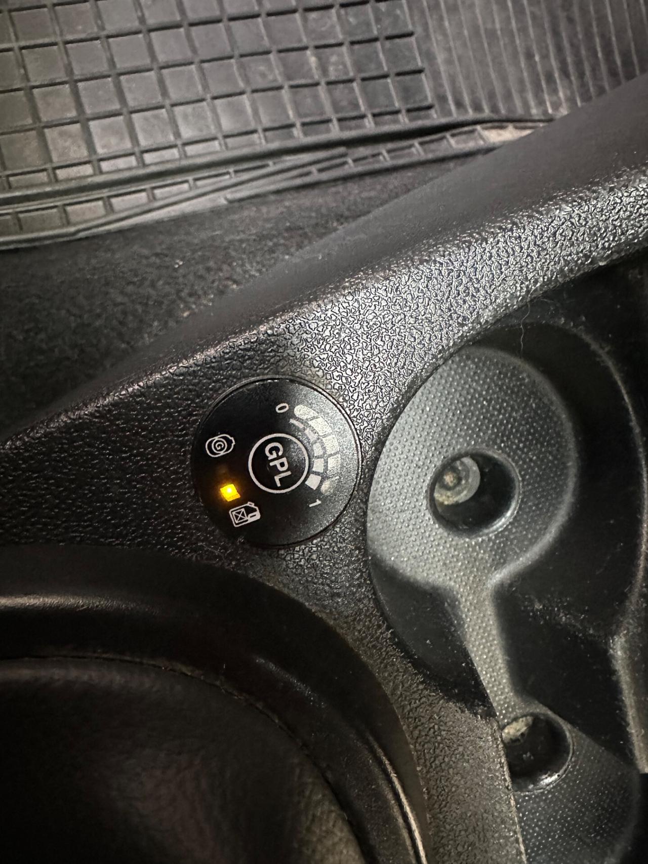 Dacia Duster GPL 1.6 115CV S&S 4x2 Serie Speciale GPL Ambiance Family