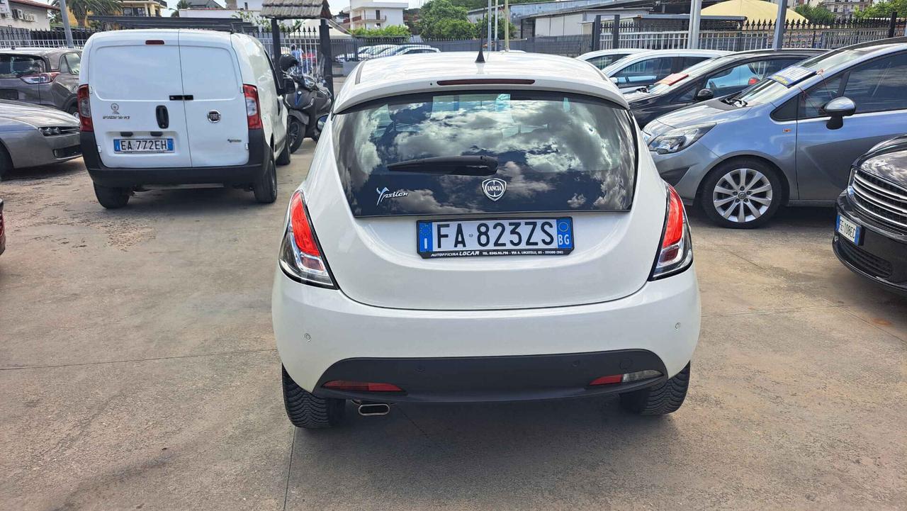 Lancia Ypsilon 1.3 MJT 16V 95 CV S&S Gold