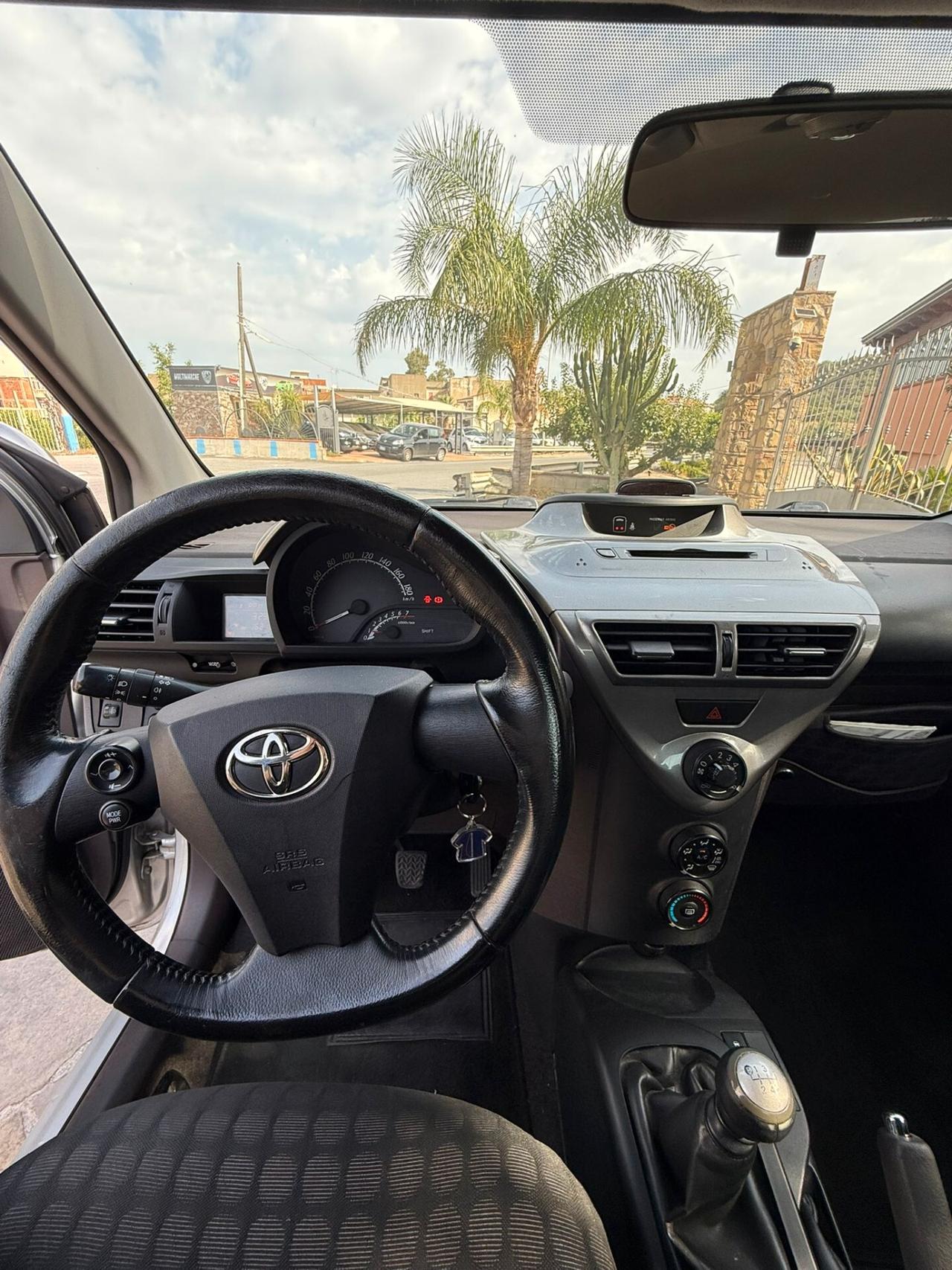 Toyota Aygo 1.0 VVT-i 69 CV 3 porte x-cool