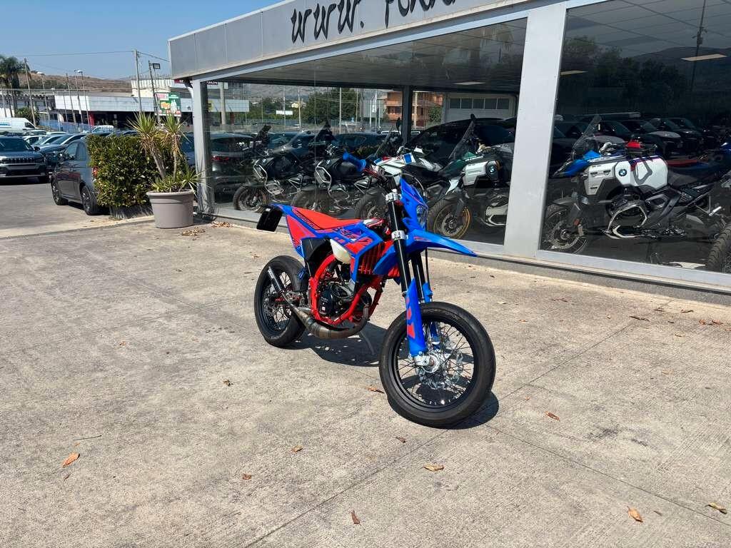 Beta RR Motard 50 2T Track 2026 / KM 2.000 Tua a solo 34 Euro al mese