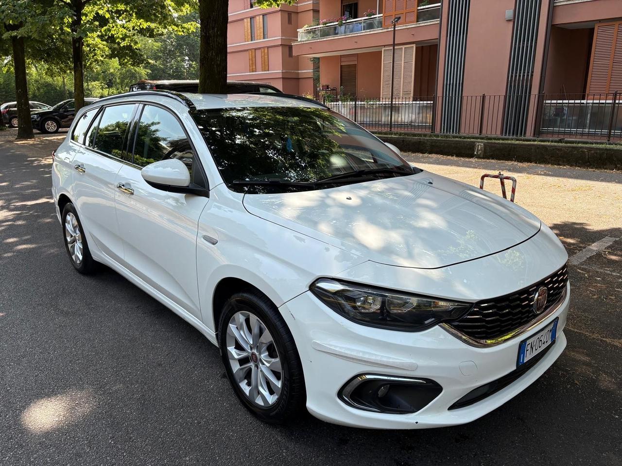 Fiat Tipo 1.6 Mjt S&S DCT SW Lounge