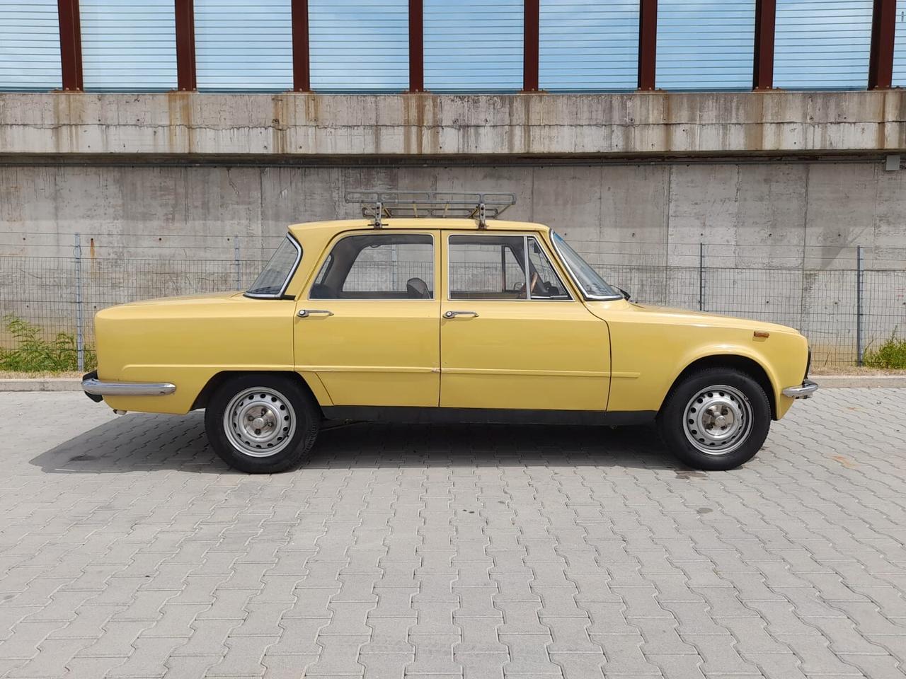Alfa Romeo Giulia Nuova Super 1300
