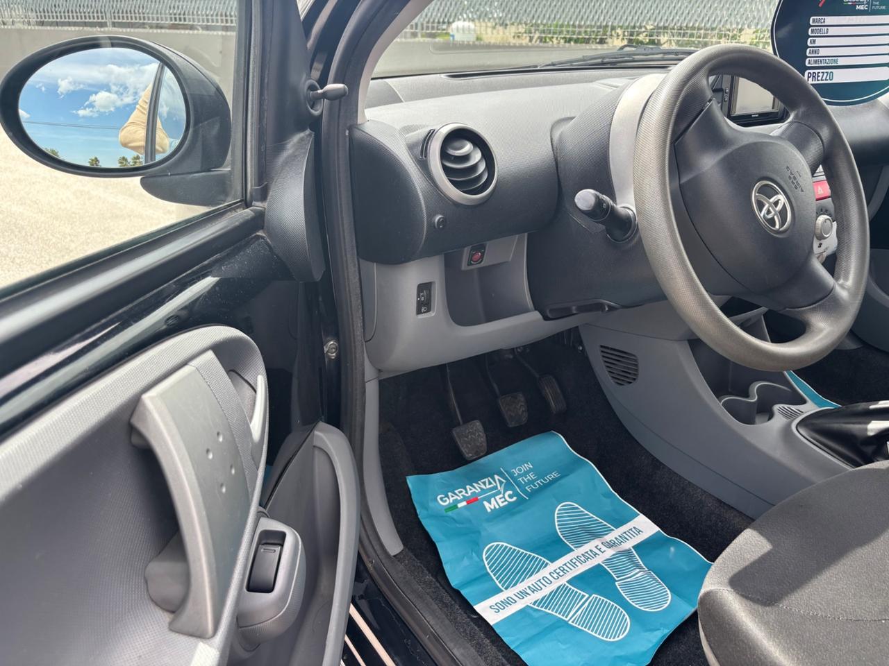 Toyota Aygo 1.0 12V VVT-i 5 porte Now Connect