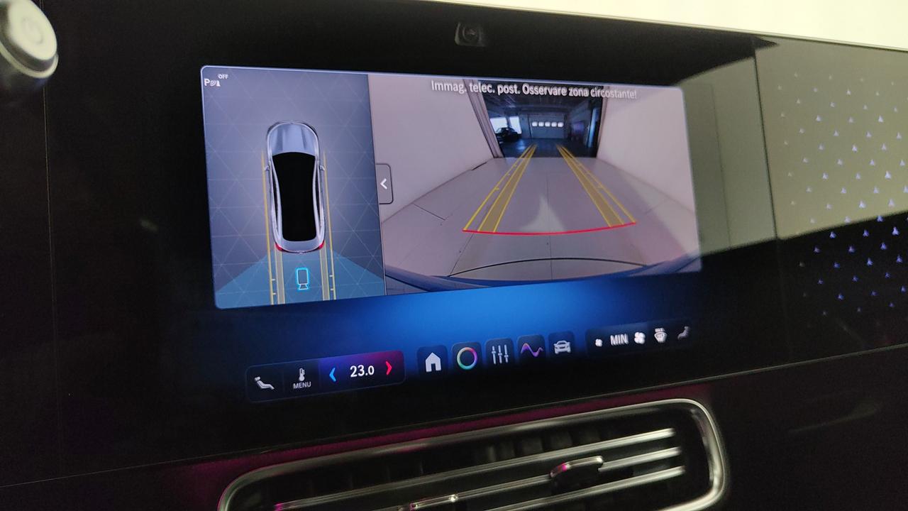 Mercedes-Benz CLA 250+ con tecnologia EQ