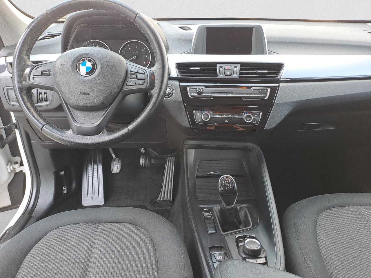 BMW X1 (F48) - X1 sDrive16d