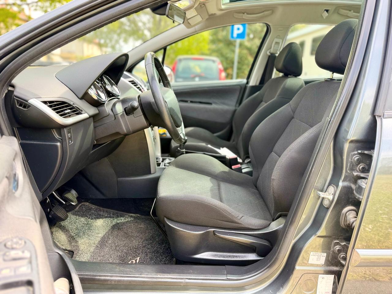Peugeot 207 1.4 VTi 95CV SW ONE Line