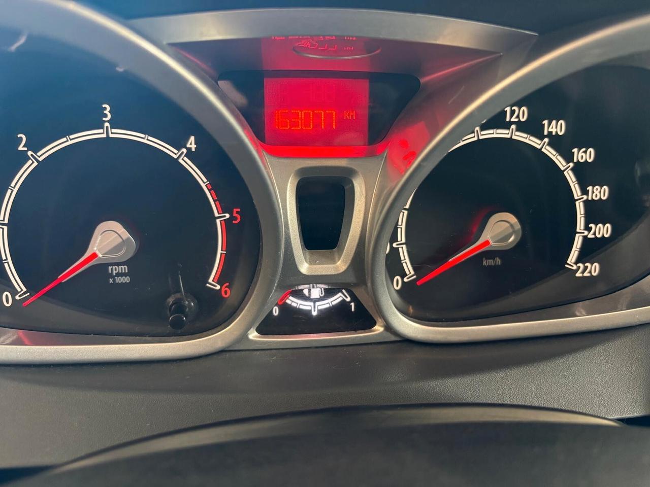 FORD FIESTA ANNO 2011 DS 1.4 ADATTA NEOPATENTATI KM 163 MILA