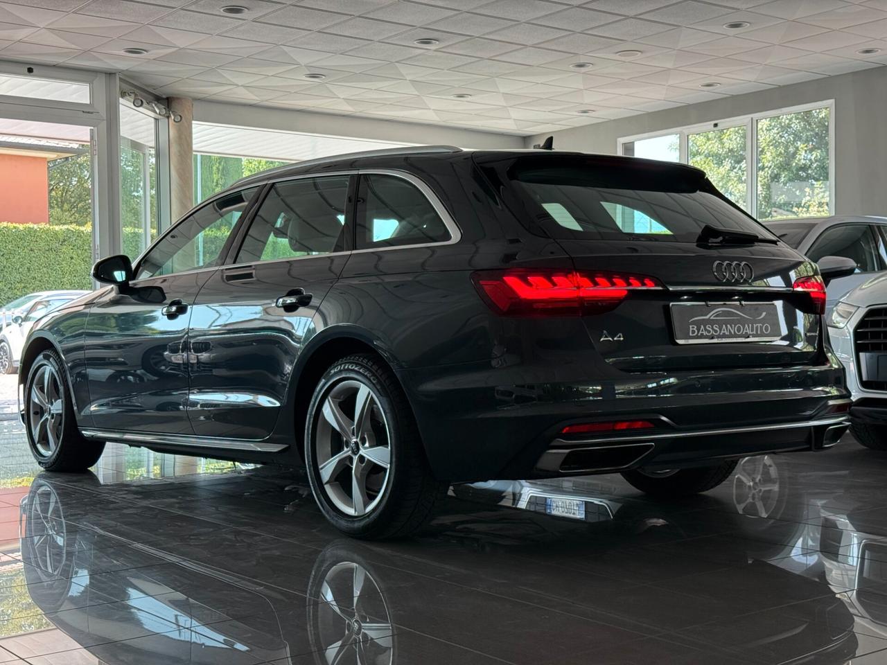 Audi A4 40 TDI quattro S tronic Business