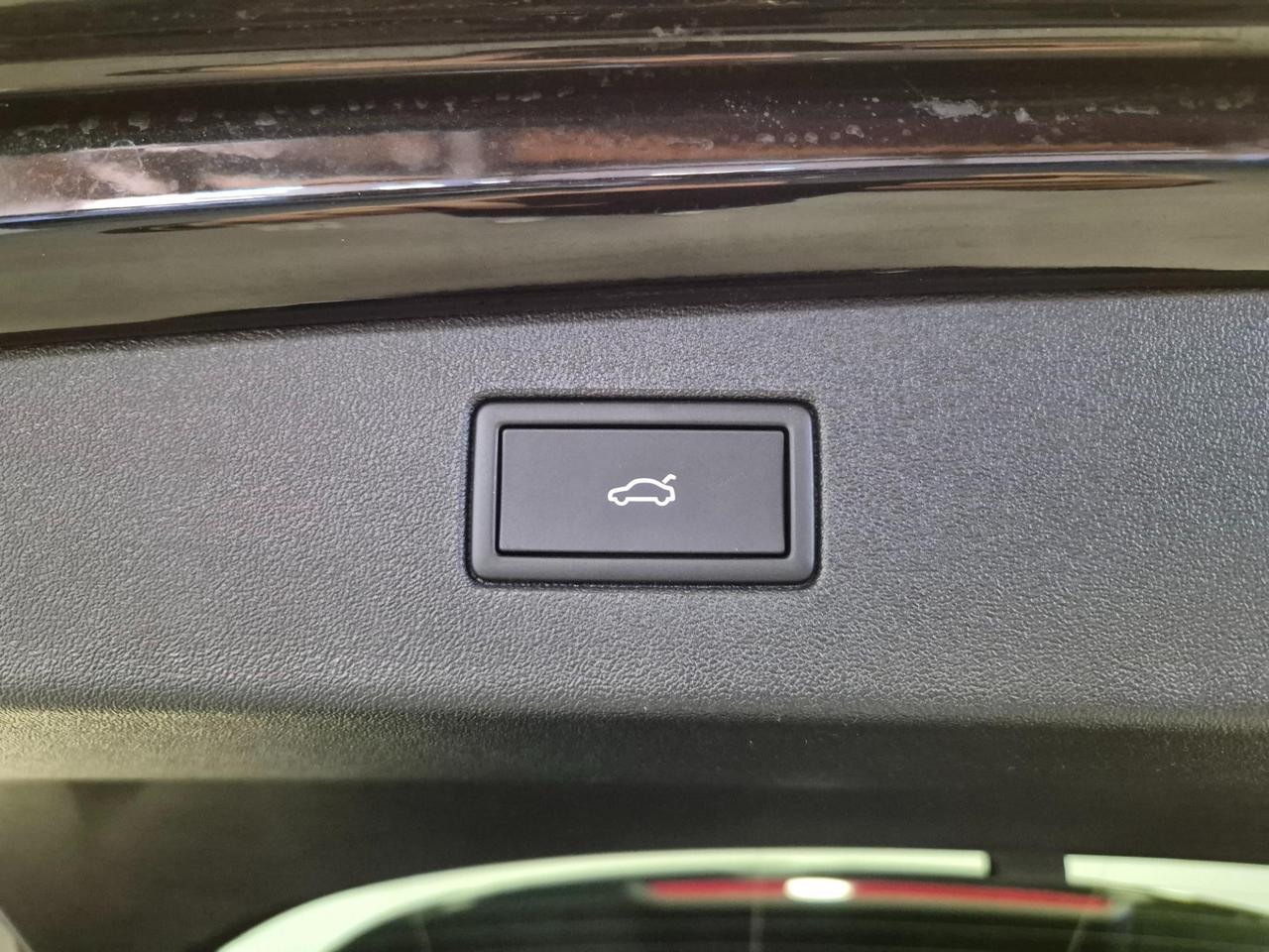 VOLKSWAGEN Tiguan 1.5 eTSI 150 CV ACT DSG Elegance N1 Autocarro