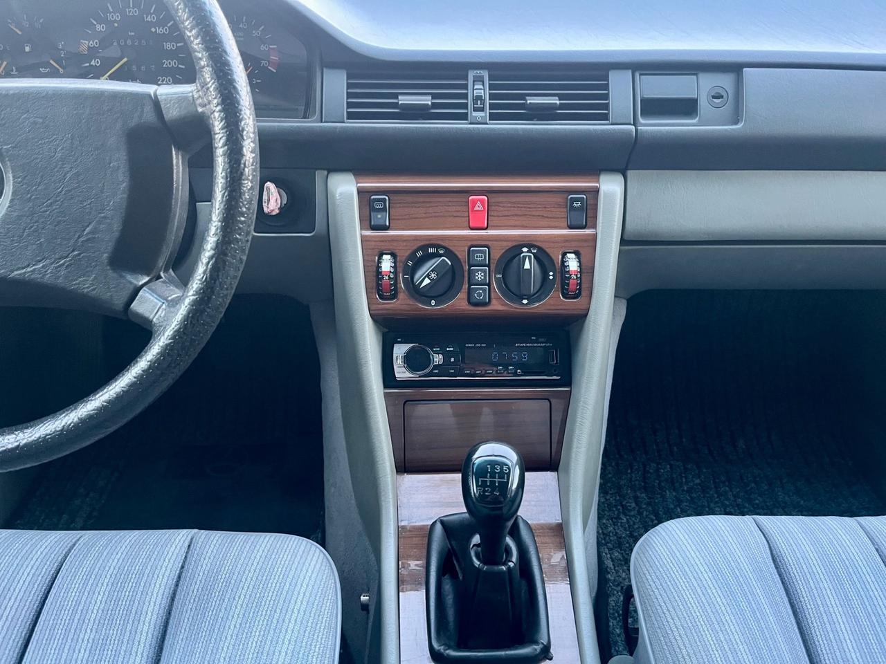Mercedes-benz E 200 w124