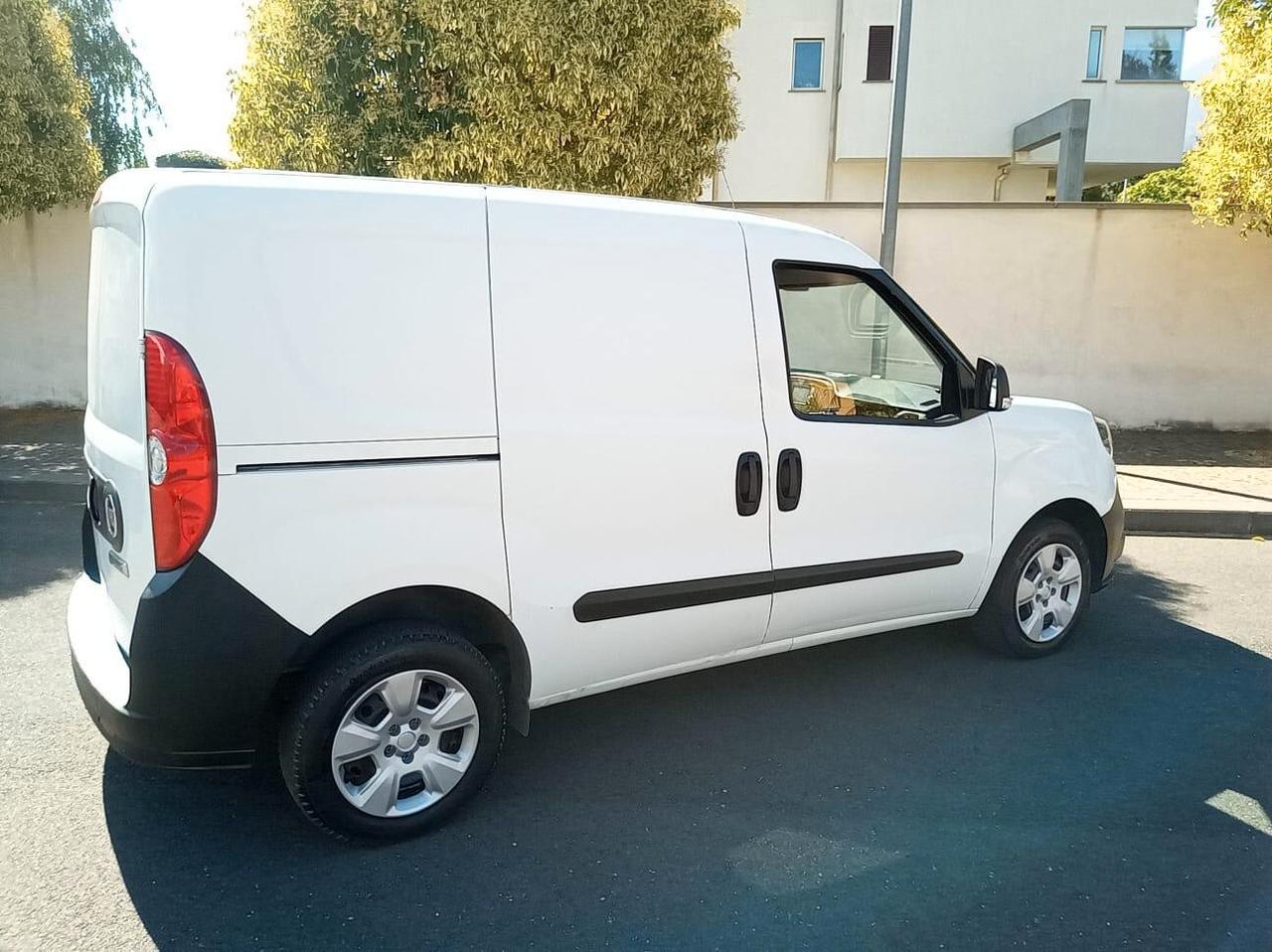 Fiat Doblò 1.6 Mjt 3posti