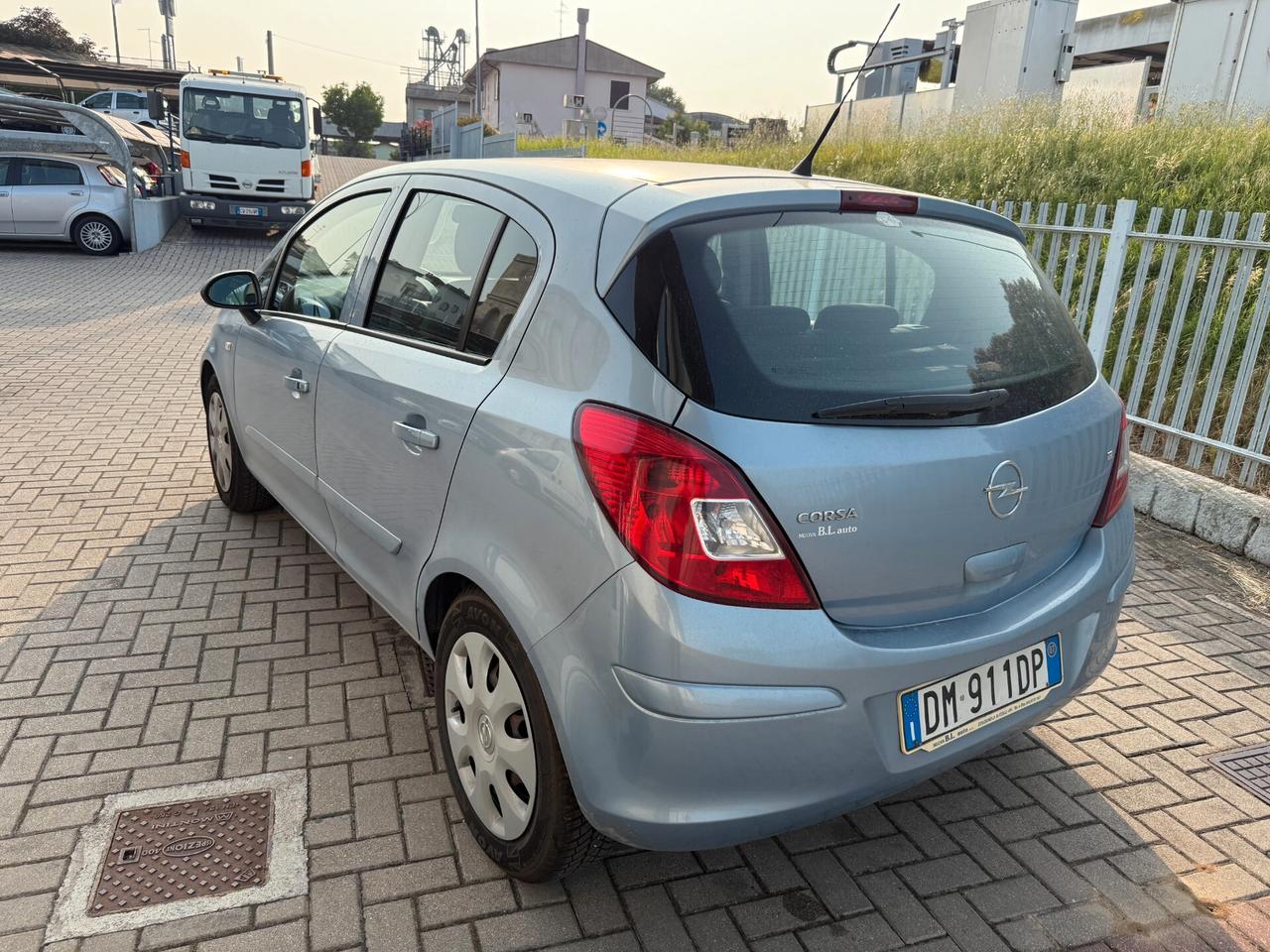 Opel Corsa 1.2 5 porte Enjoy
